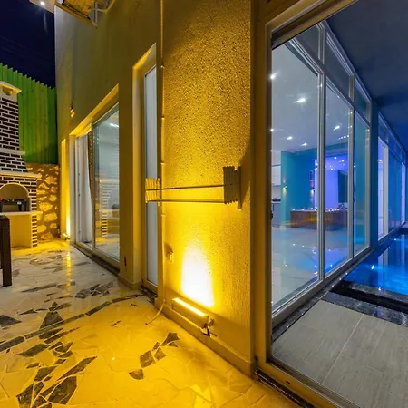 Lighthouse 2 Kapali Havuzlu Tatil Villasi Kaş